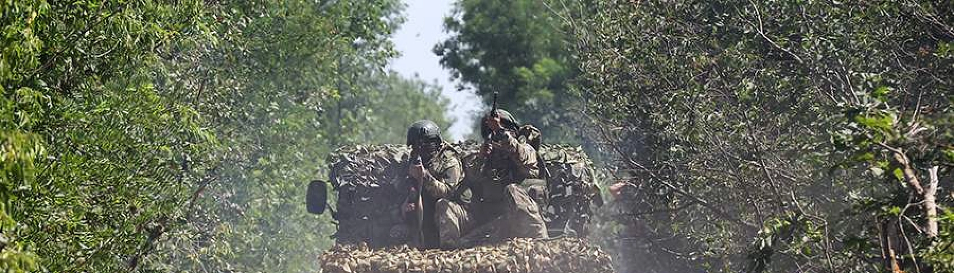 Росгвардеец успешно сбил украинский дрон-камикадзе во время патрулирования