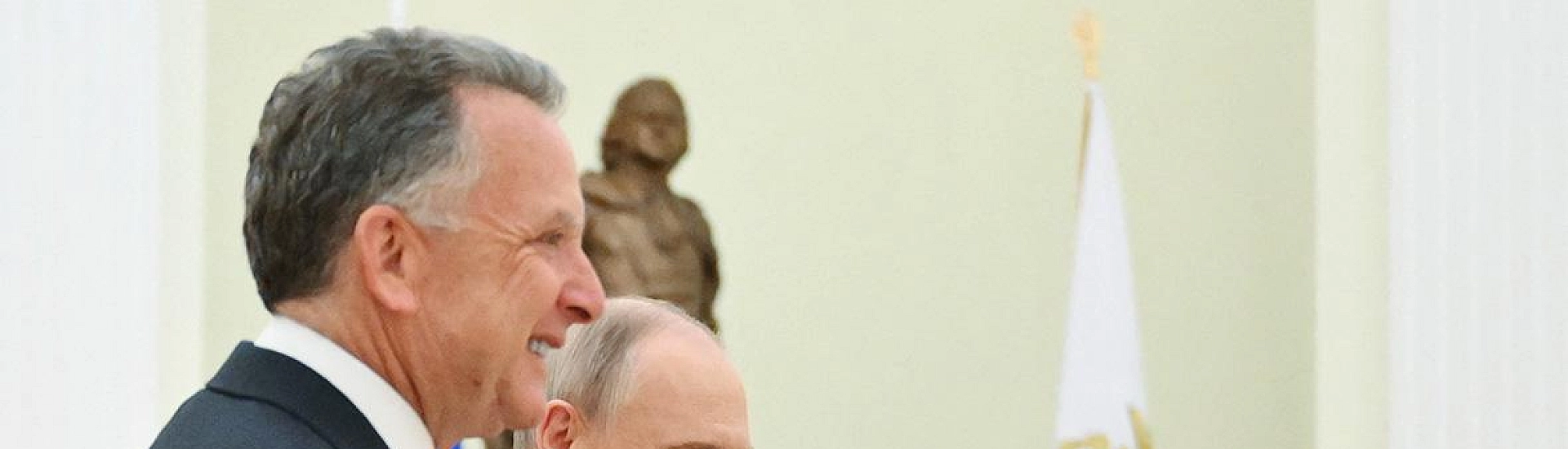 В Кремле проходит встреча Путина с американским спецпосланником Уиткоффом