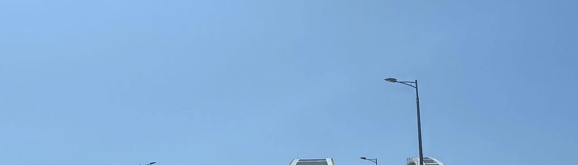 На Крымском мосту опять перекрыли движение