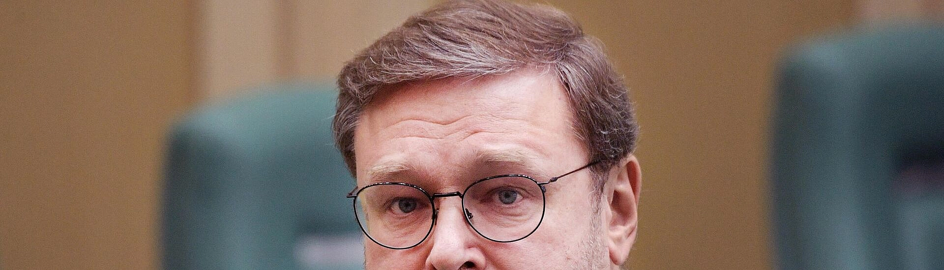 Косачев: лидеры ЕС и НАТО потеряли влияние, встав «на скамейку запасных»