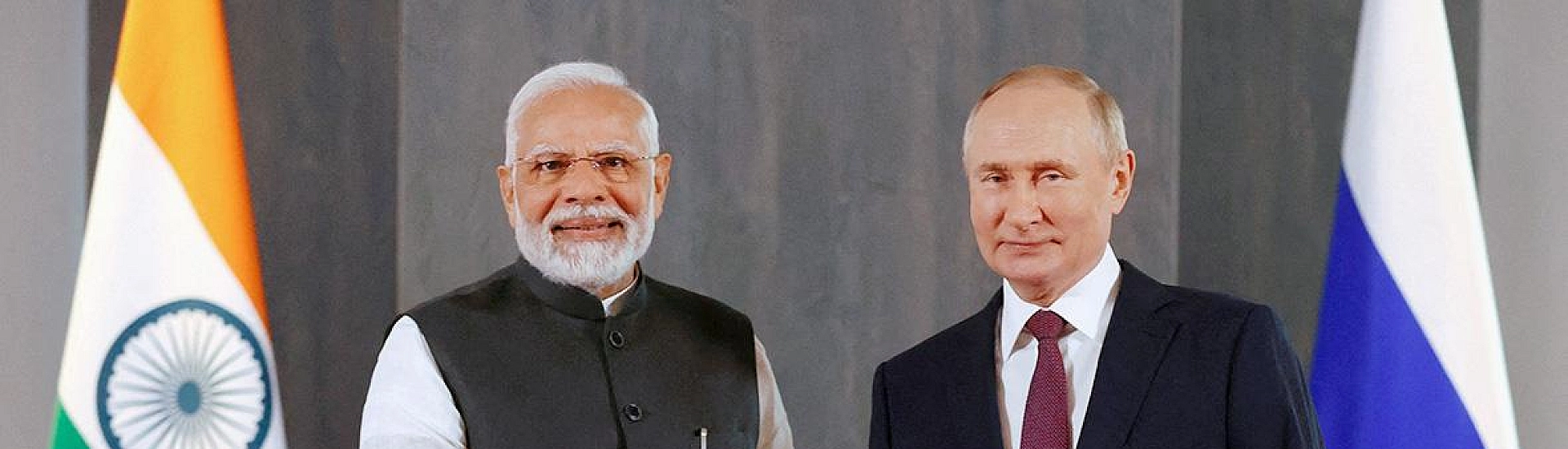 Путин и Моди отправились на переговоры вместе в Aurus российского лидера