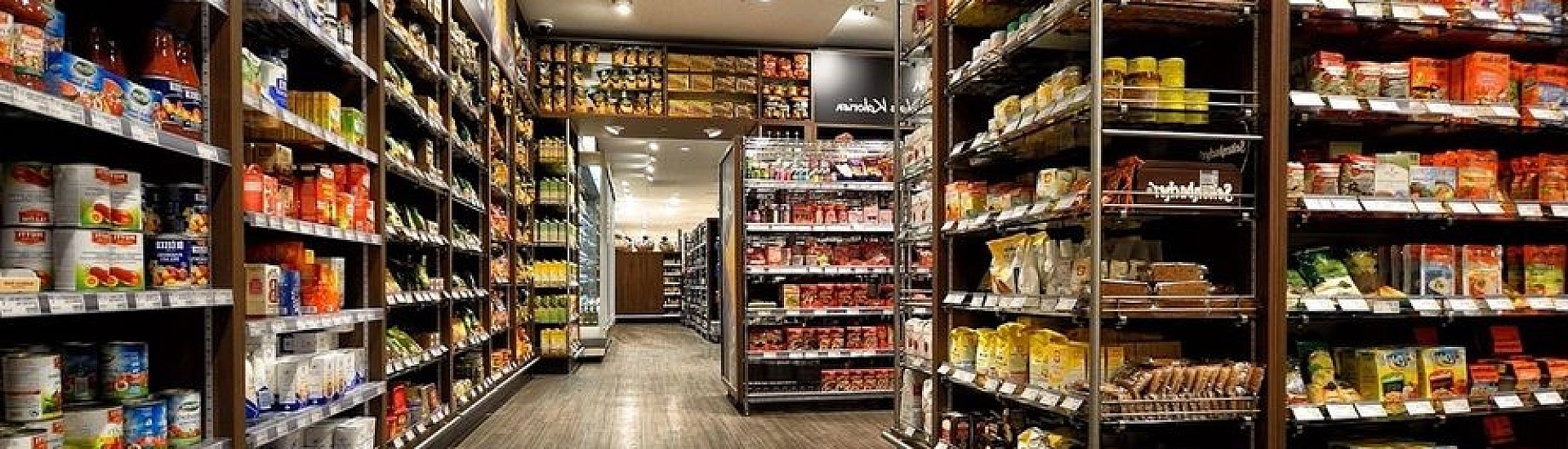 Трафик в продуктовых магазинах внутри ТЦ может упасть на 8% в 2025 году - эксперты предупреждают о снижении покупательской активности