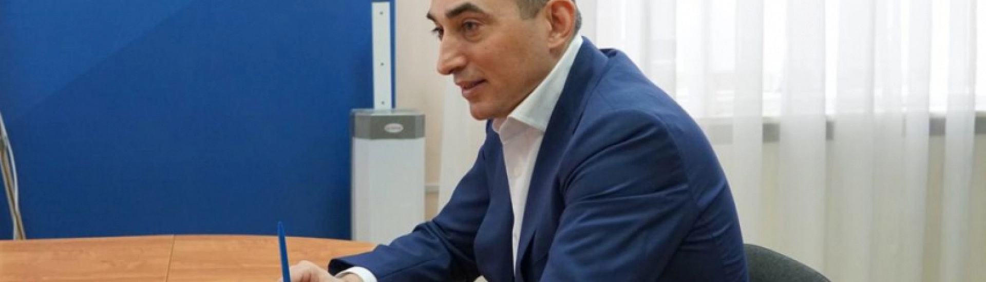 Ширмы для бывшего прокурора: депутат Юнанов осваивает бюджет Сочи?