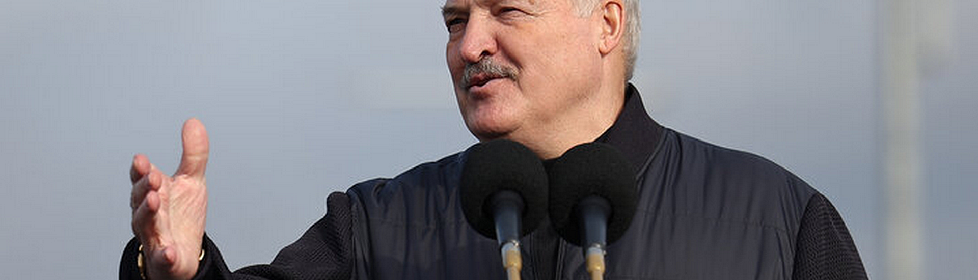 Лукашенко: белорусы сохранили память о Дне Октябрьской революции, но новых революций не хотят
