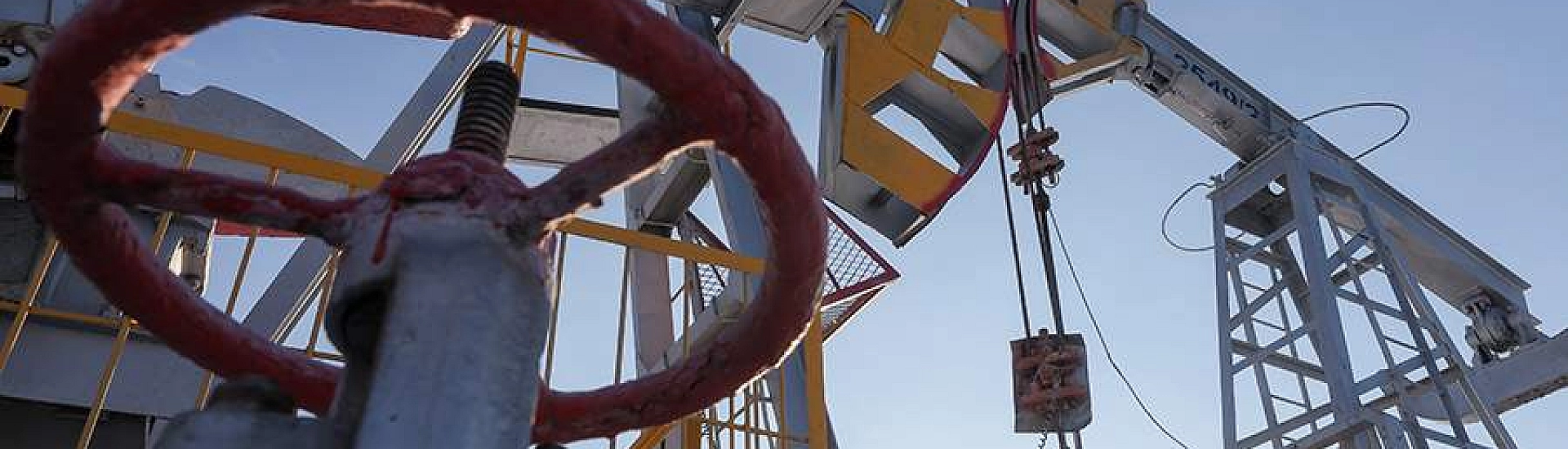 Стоимость нефти Brent достигла $63,2 за баррель