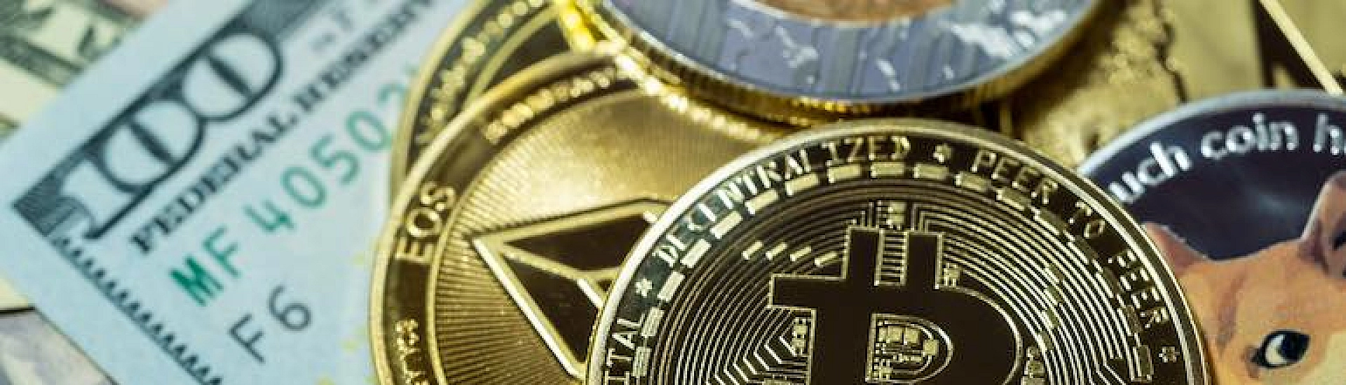 ЦБ уточнил: продать криптовалюту гражданам не запретят