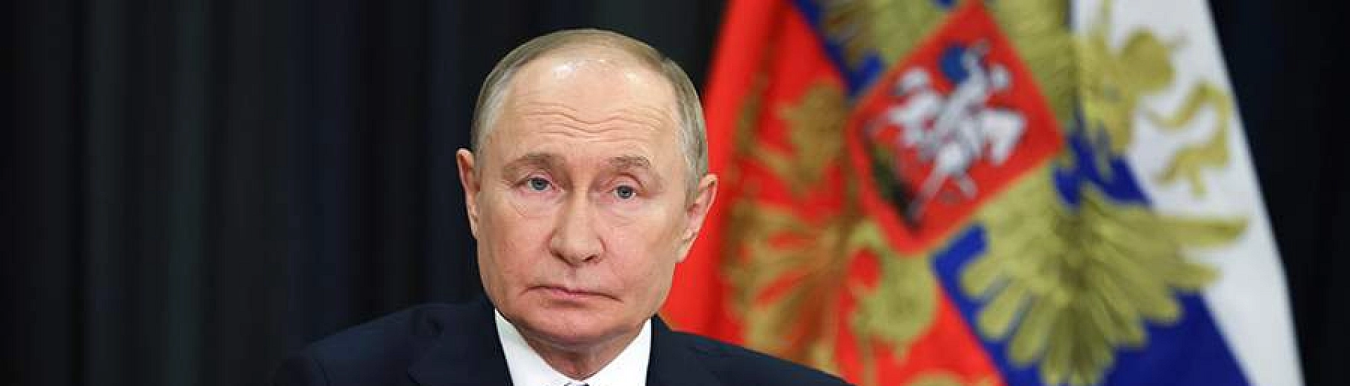Путин поздравил работников энергетики, назвав отрасль надежной основой развития России