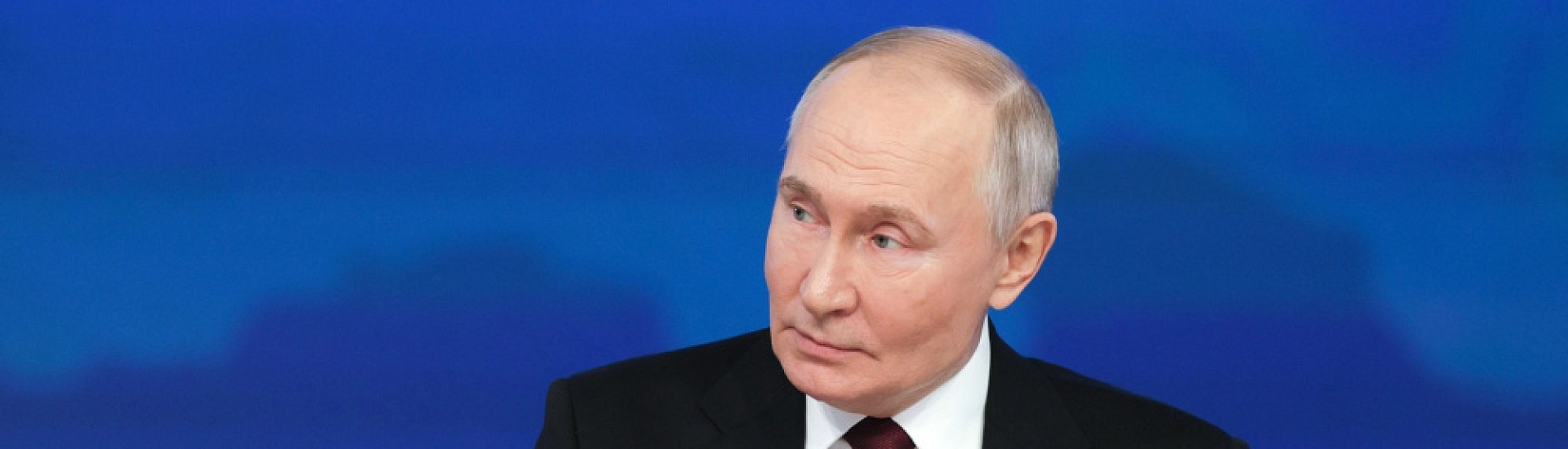 Почти 80% россиян положительно оценивают работу президента и доверяют ему