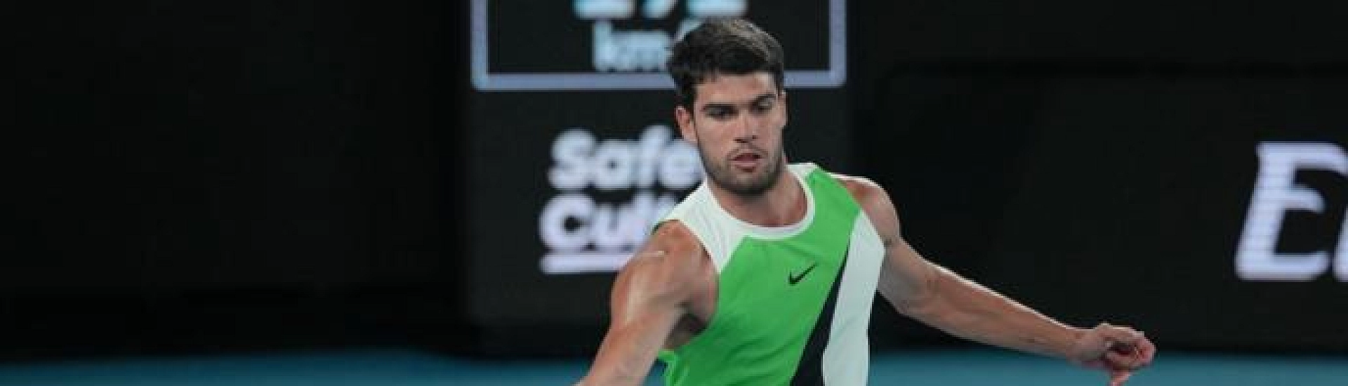 Алькарас впервые вышел в полуфинал Australian Open, обыграв де Минаура