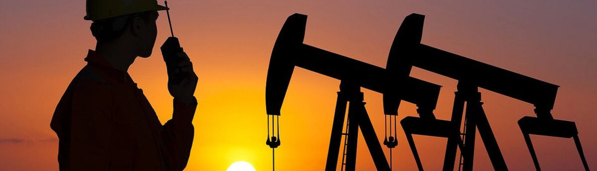 Котировки нефти ускорили рост и временно превысили $70 на фоне геополитических рисков