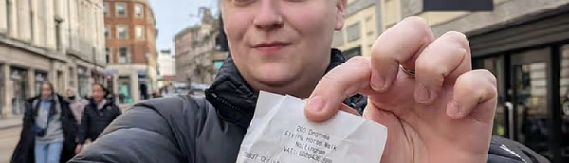 Британка из Ноттингема обнаружила на подарочной карте кофейни баланс в £63 квадриллиона