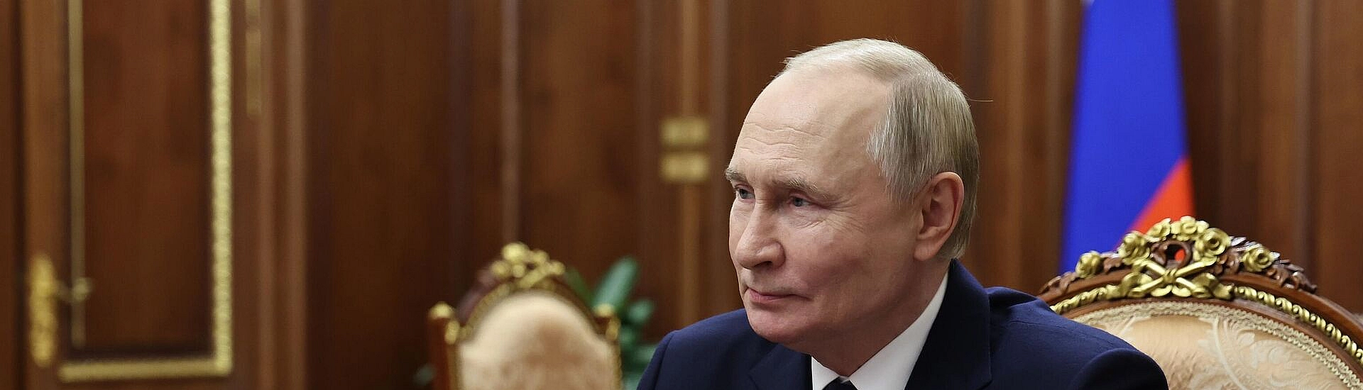 Путин обсудил с Грефом результаты работы Сбербанка за 2025 год