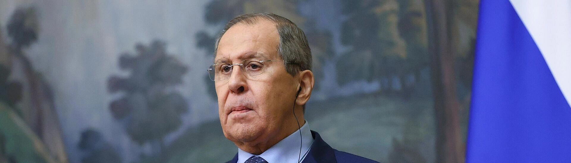 Лавров заявил о подготовке Западом сценариев нападения на Россию