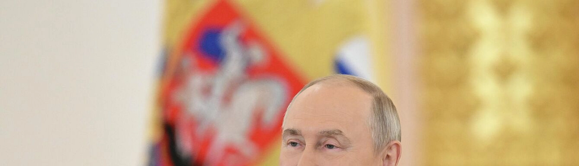 Путин поручил усилить поддержку русского жестового языка: что изменится для людей с нарушением слуха