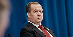 Медведев высказался о последствиях торговой сделки между США и ЕС