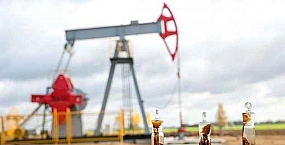 Нефть слегка подорожала после падения на фоне новостей о конфликте на Украине