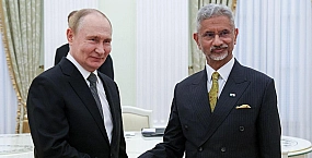 Владимир Путин провел встречу с главой МИД Индии в Кремле