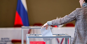На выборах губернаторов действующие главы регионов лидируют по финансированию кампаний