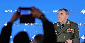 Срок службы начальника Генштаба Валерия Герасимова продлен