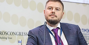 Госконтракт для «уголовника» Ушеровича: заграничная «содержанка» группы 1520