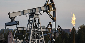 Нефть продолжает дешеветь на фоне решений ФРС и данных по запасам в США