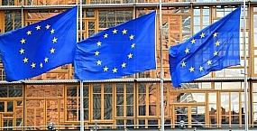 Евросоюз намерен ввести полный запрет на сделки с «Роснефтью» и «Газпромнефтью»