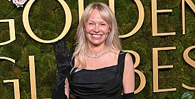 Памела Андерсон дебютировала с новым образом на показе Tom Ford в Париже