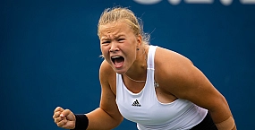 Диана Шнайдер выбыла с турнира WTA 1000 в Ухане, уступив Катерине Синяковой