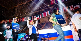 Сборная России по парапауэрлифтингу вышла с флагом на открытии чемпионата мира