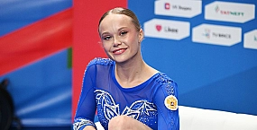 Ангелина Мельникова принесла России первое золото чемпионата мира по гимнастике за четыре года