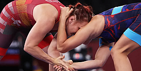 Валерия Трифонова завоевала серебро молодежного чемпионата мира по борьбе в Сербии