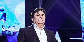 Александр Серов опроверг сообщения о суде по делу о воспитании детей