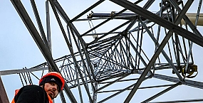 В Херсонской области более 60 тысяч человек остались без света после обстрела