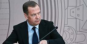 Медведев сообщил о масштабах контрактного набора в армию в 2025 году