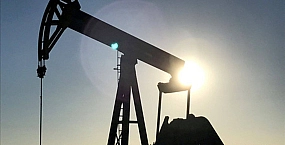 Нефть Brent и WTI слегка подешевела на фоне рождественского затишья на рынках