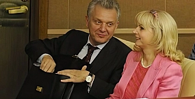 Хоровод Нанолека: «семейный кошелек» вице-премьера Голиковой прирос ширмами?