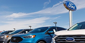 Ford отзывает более 450 тыс. автомобилей в США из-за дефектов подвески и аккумуляторов