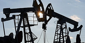Нефть Brent превысила $84 на фоне конфликта на Ближнем Востоке и остановки судоходства через Ормузский пролив