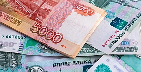 В России лишь в двух отраслях средняя зарплата превысила 500 тысяч рублей