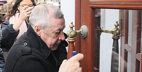 Михалков поблагодарил Путина за возвращение Ефремова на сцену