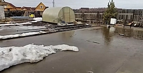 В поселках Приангарья талыми водами подтопило дома, больницу и почти 100 участков