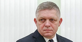Фицо поздравил Мадьяра с победой и заявил о готовности сотрудничать с новым правительством Венгрии