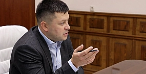 Суд в Уфе арестовал мэра Ратмира Мавлиева по делу о взятке и злоупотреблениях