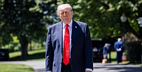 Трамп заявил, что говорить о прямых переговорах США и Ирана пока рано