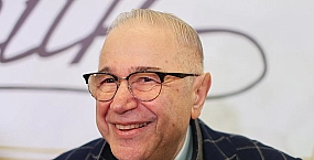 Киркоров рассказал, что Петросян закодировал его от курения