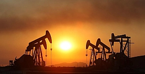 Нефть ускорила снижение на фоне ожиданий возможной сделки США и Ирана