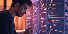 Минцифры обсуждает новые льготы для участников особо значимых IT-проектов