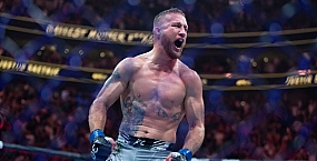 Гэтжи победил Топурию и стал чемпионом UFC в легком весе