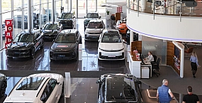 Продажи новых легковых автомобилей в России выросли за неделю на 27%