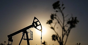 Цены на нефть Brent опустились ниже 85 долларов за баррель